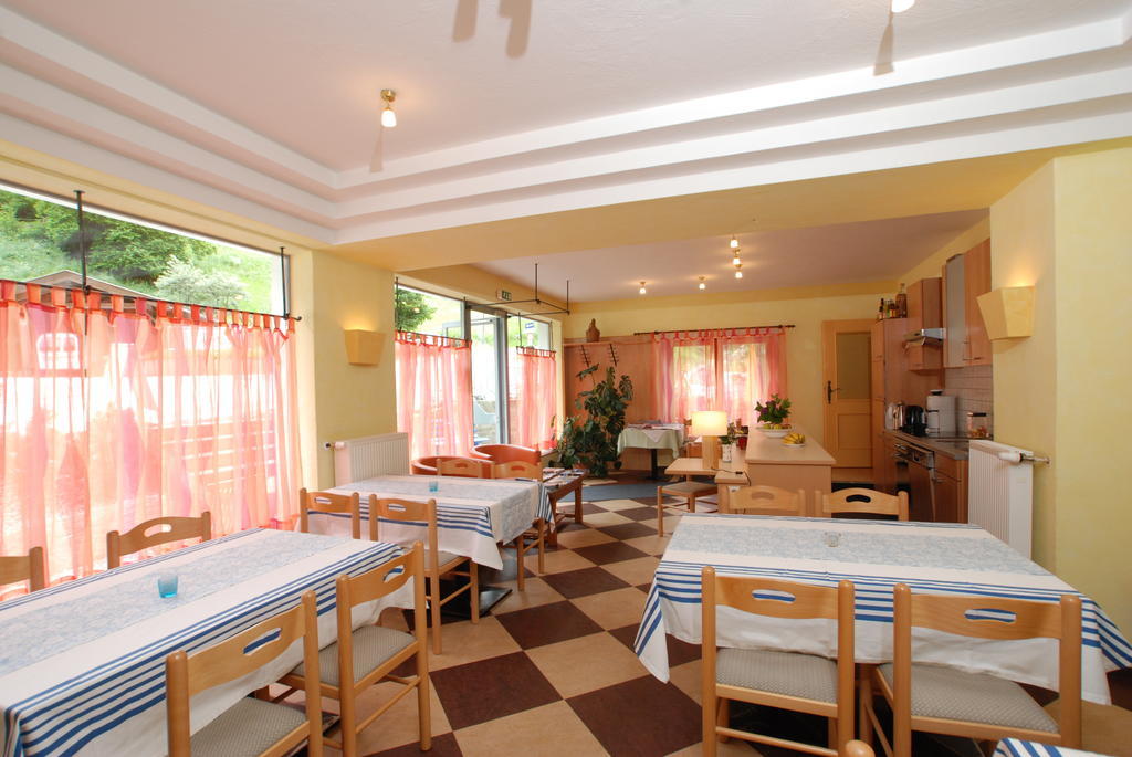 Landhaus Alpenrose - Feriendomizile Pichler Heiligenblut Room photo